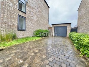 Photo 13- click for photo gallery